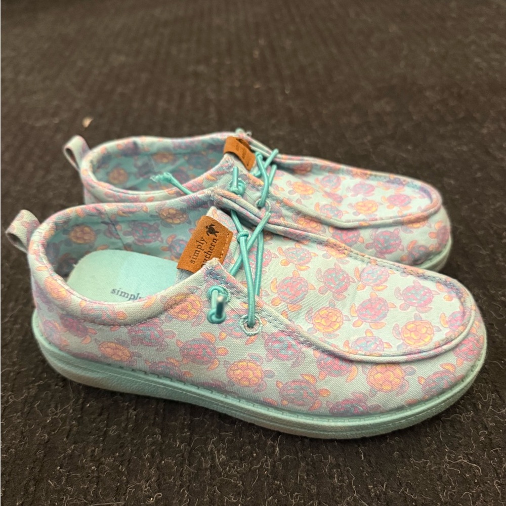 Simple Kids' Blue Floral Shoes